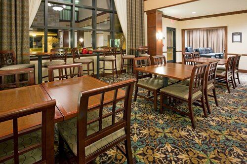 Гостиница Staybridge Suites Milwaukee West-Oconomowoc, an Ihg Hotel