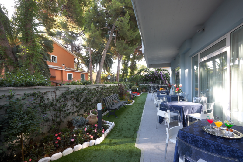 Фото отеля 3