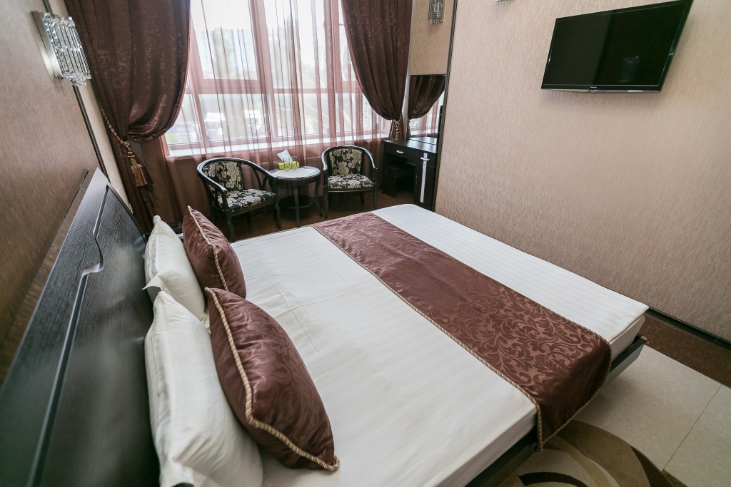 Фото Golden House