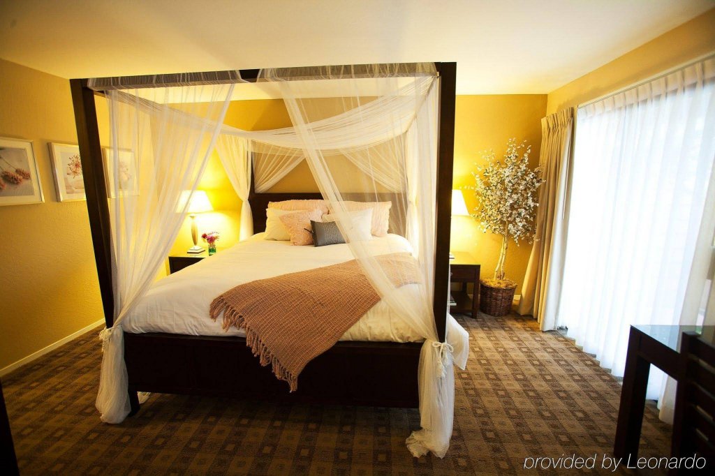 Фото Seacliff Inn Aptos, Tapestry Collection by Hilton