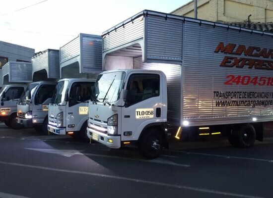 Public transportation operations and maintenance Muncarga Express, Bogota, photo