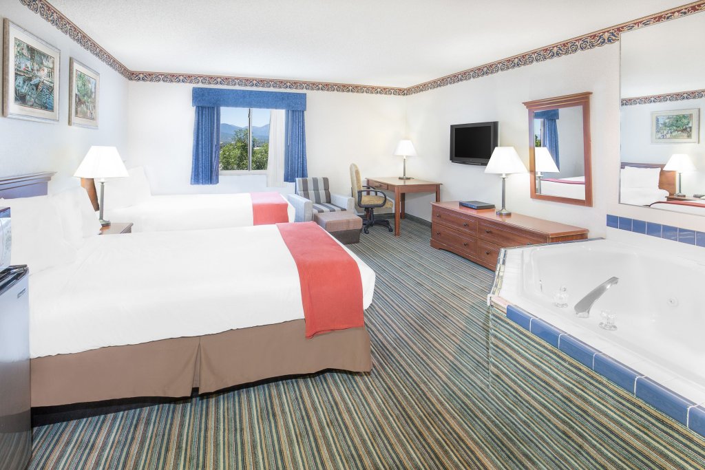 Фото SureStay Plus Hotel by Best Western Redding