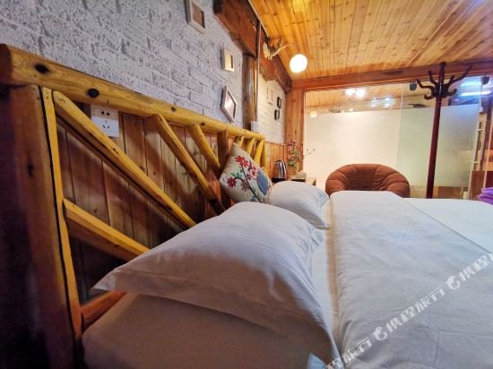 Фото 7 Days Inn Diqing Shangri-la Old Town Branch