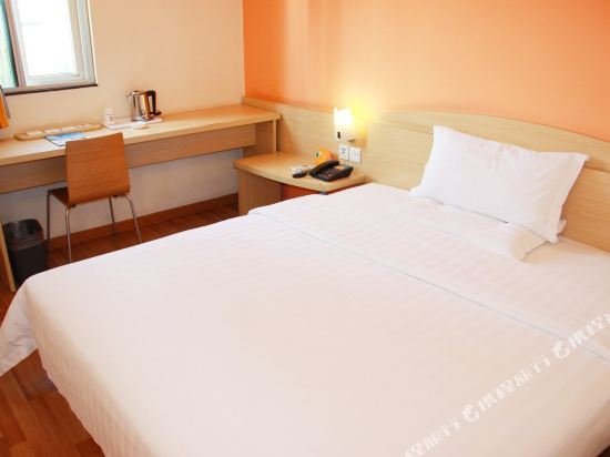 Фото 7 Days Premium Wuhan Jiyu Bridge Subway Station Branch