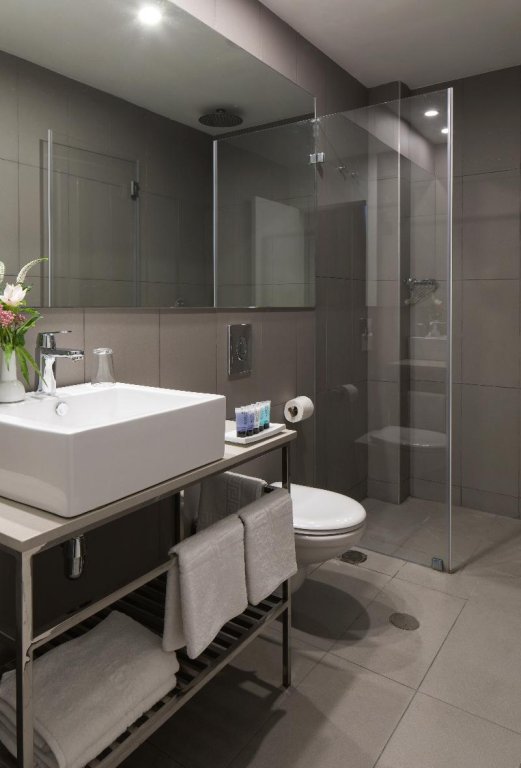 Фото Metropolitan Hotel