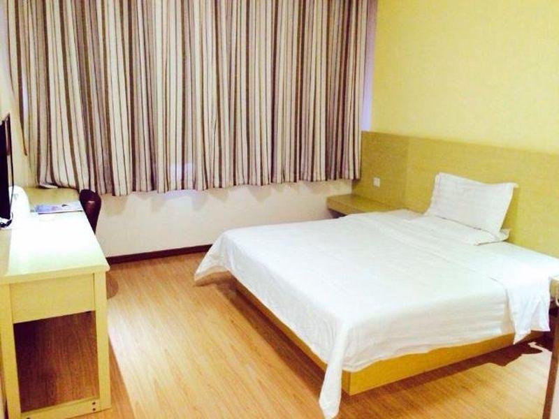 Фото 7 Days Inn Huaqiangbei Subway Station