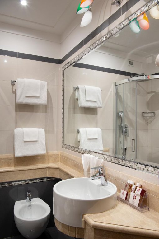 Фото Hotel Cecil