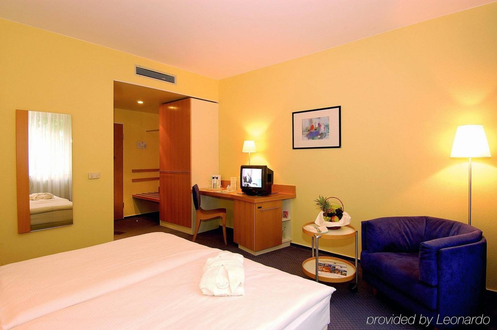 Фото Wyndham Garden Potsdam