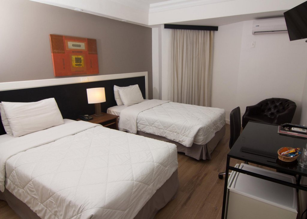 Фото Hotel Continental Porto Alegre