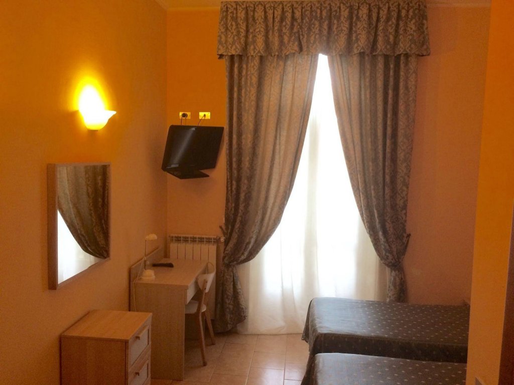 Фото Hotel Atena