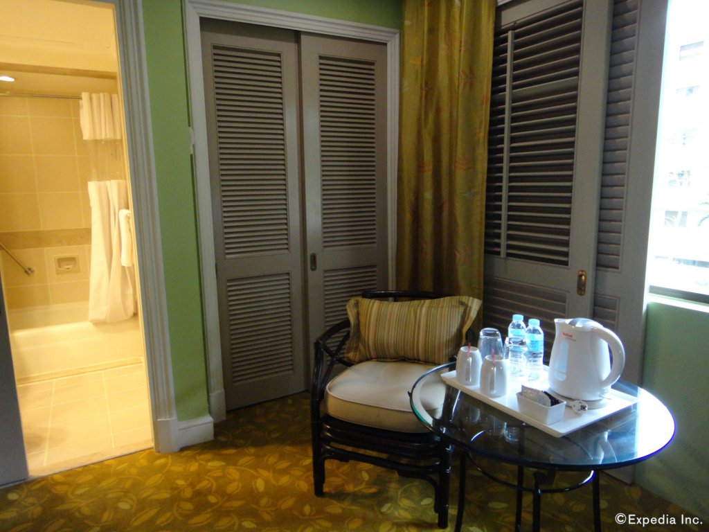 Фото Quest Plus Conference Center, Clark