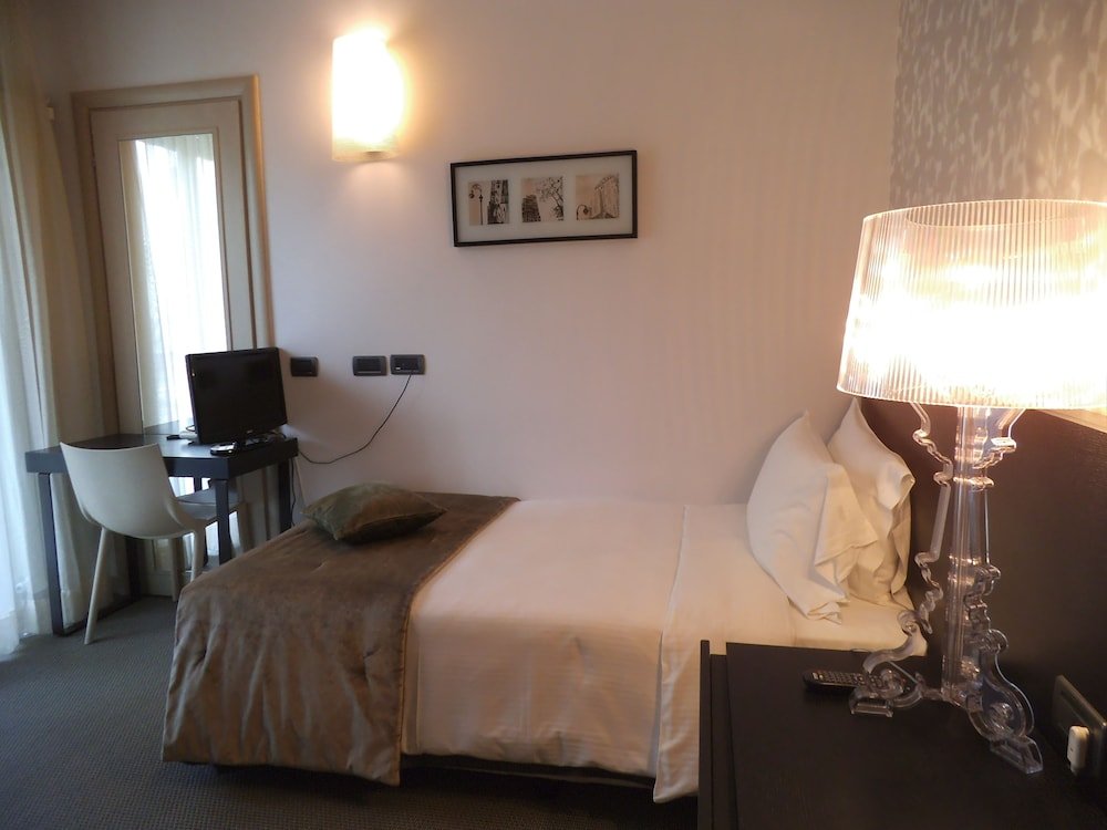 Фото Hotel Ariston