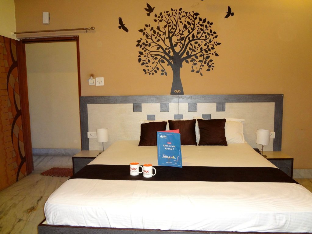Фото Oyo 1379 Hotel Hkj International
