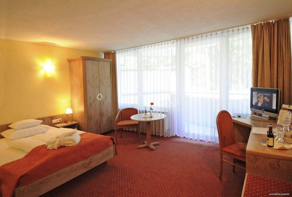 Фото Dekra Congresshotel Wart