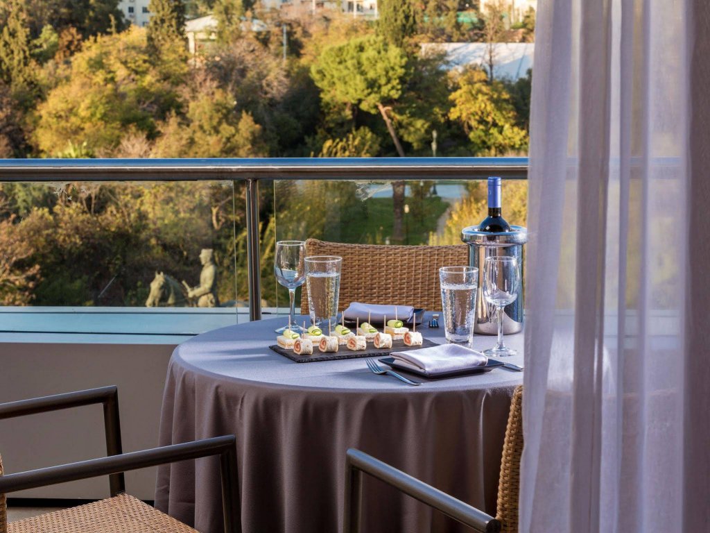 Фото Radisson Blu Park Hotel, Athens