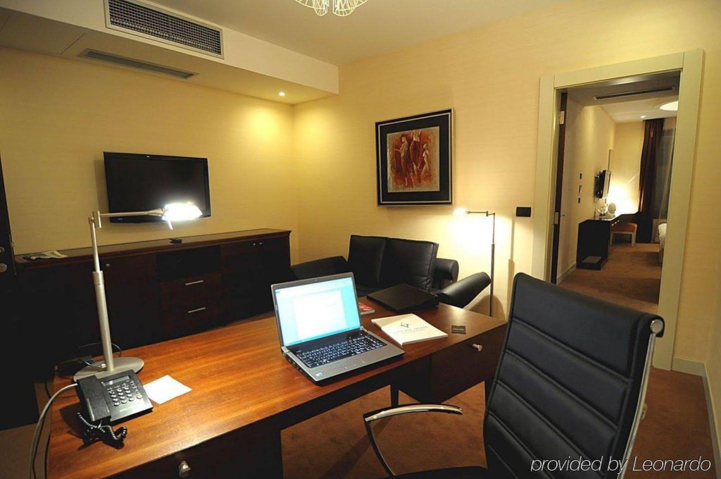 Фото Hotel Crystal