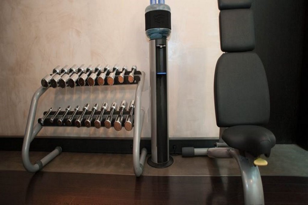 Фото Eastwest Hotel