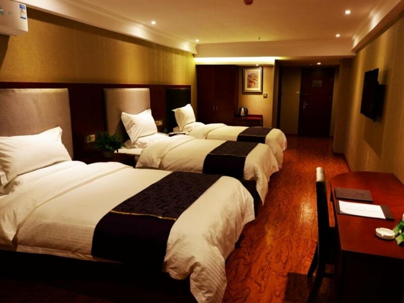 Гостиница GreenTree Inn XiAn Longshouyuan Metro Station Hotel в Сиане