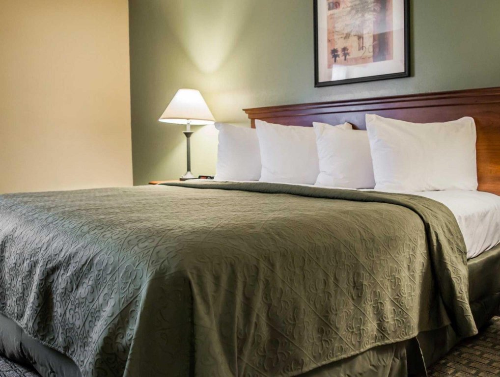 Фото Quality Inn & Suites Near Fairgrounds Ybor City