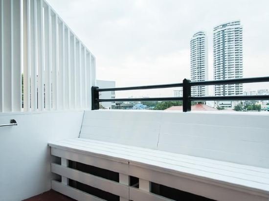 Фото Khaosan Art Hotel