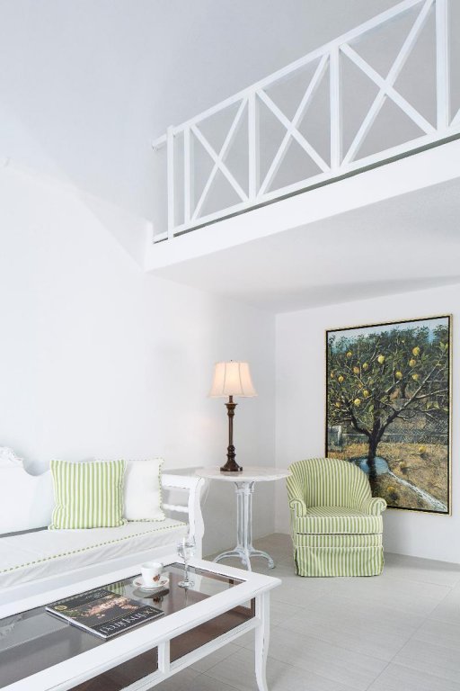 Фото La Maltese Buddha Beach Bar Santorin