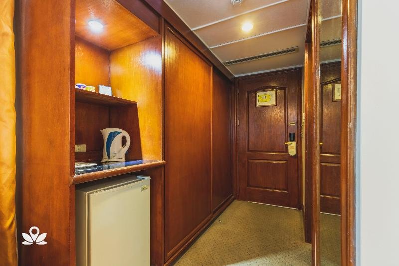 Фото Tiara Oriental Hotel