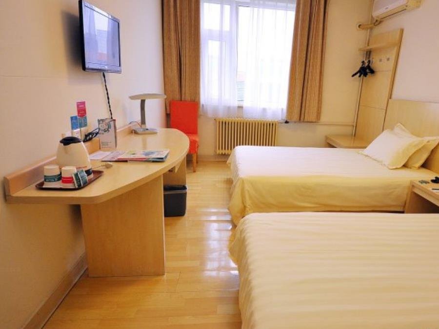 Фото Jinjiang Inn Daming Lake New Scenic Lishan Road, Jinan