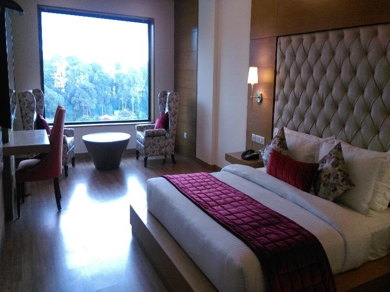 Фото Rs Sarovar Portico Palampur