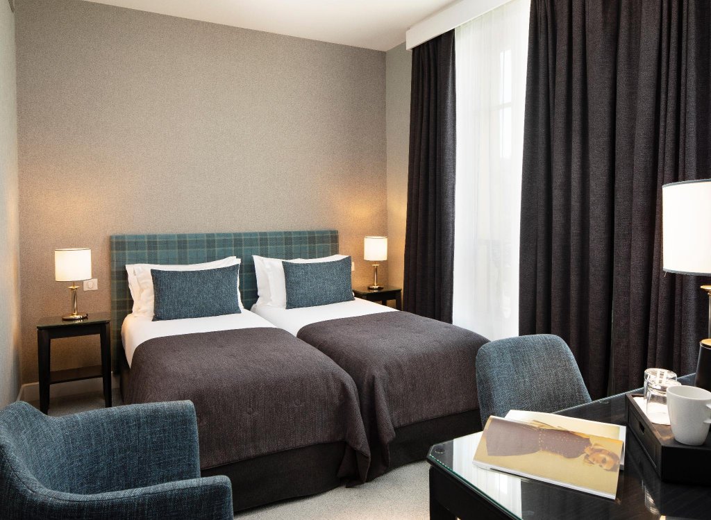 Фото отеля 2