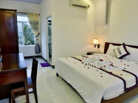 Фото Halona Hotel