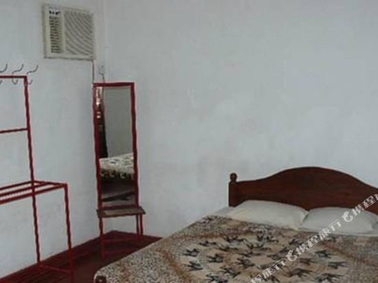 Фото Majestic Tourist Hotel