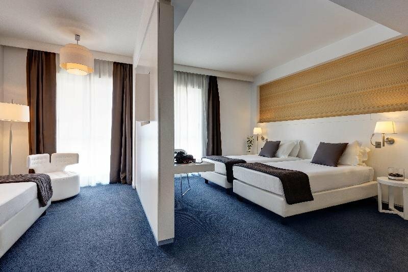 Гостиница iH Hotels Roma Z3 в Риме