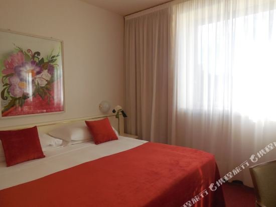 Фото Starhotels Cristallo Palace