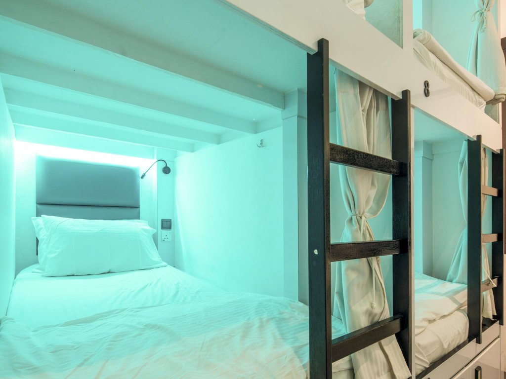 Фото Wink @ Mosque Street