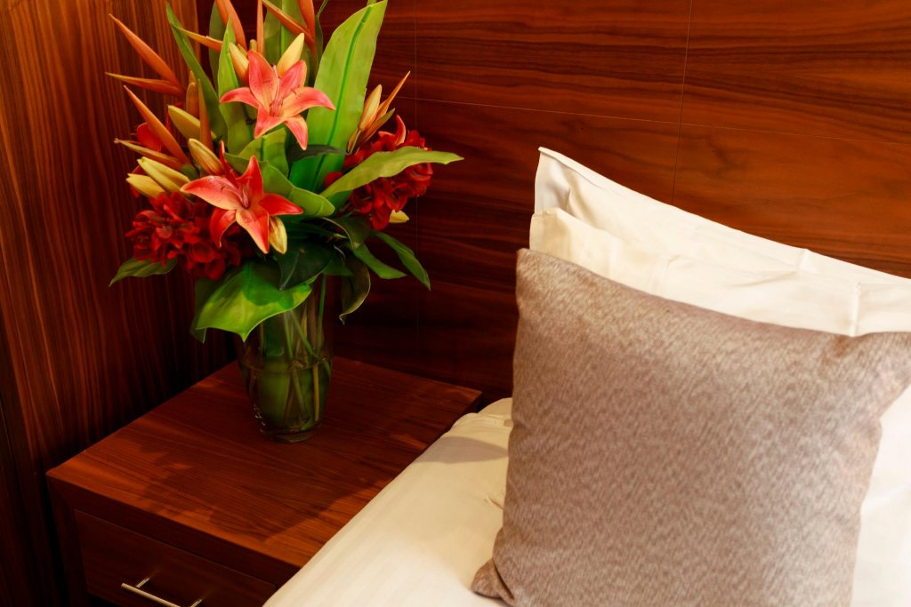 Фото The Victoria Hotel