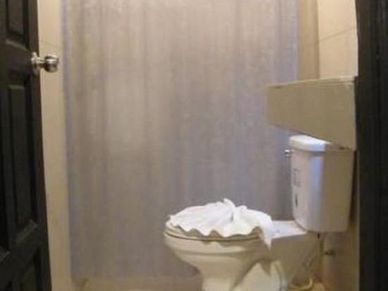 Фото Oyo 835 Koh Chang Luxury Hotel