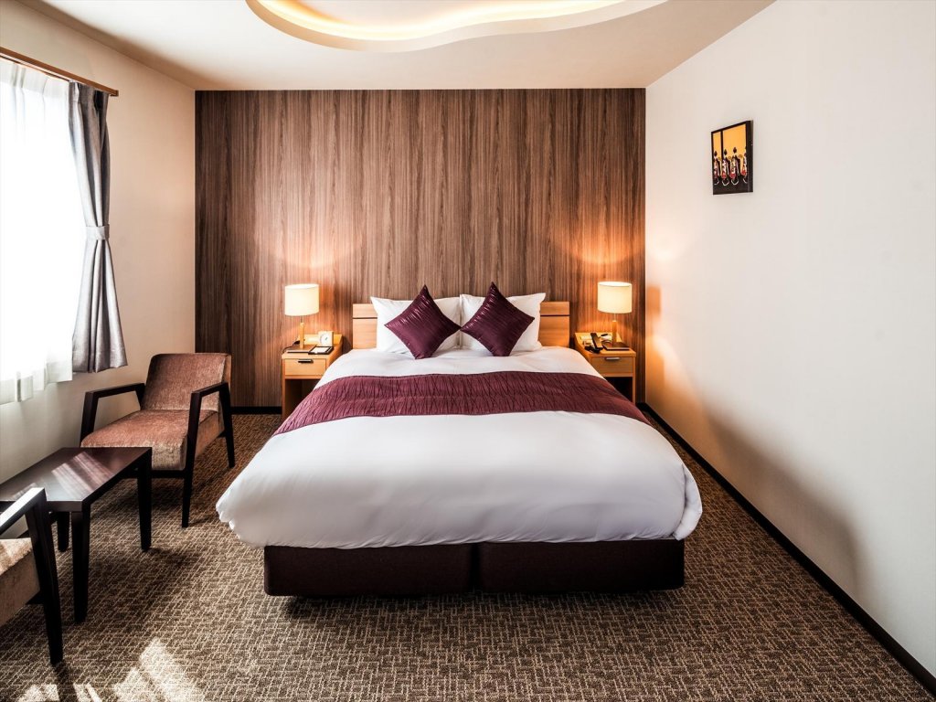 Фото Kyoto Karasuma Oike Hotel grandereverie