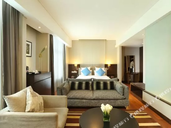 Фото Novotel Jakarta Mangga Dua Square Hotel