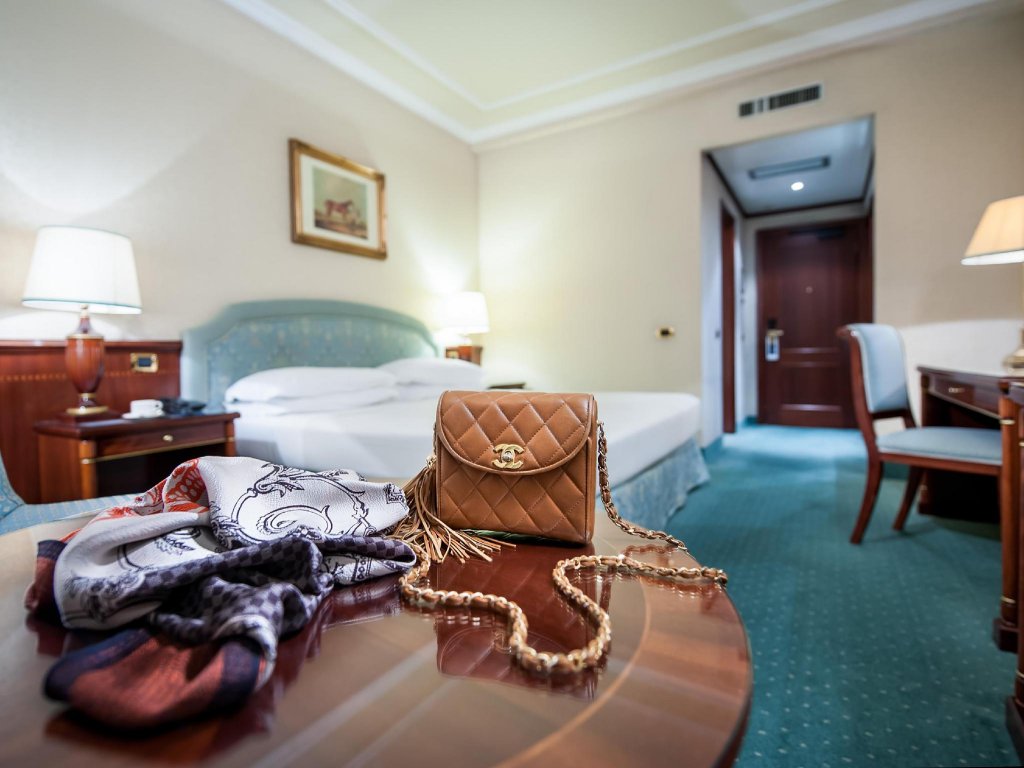 Фото Royal Hotel Carlton