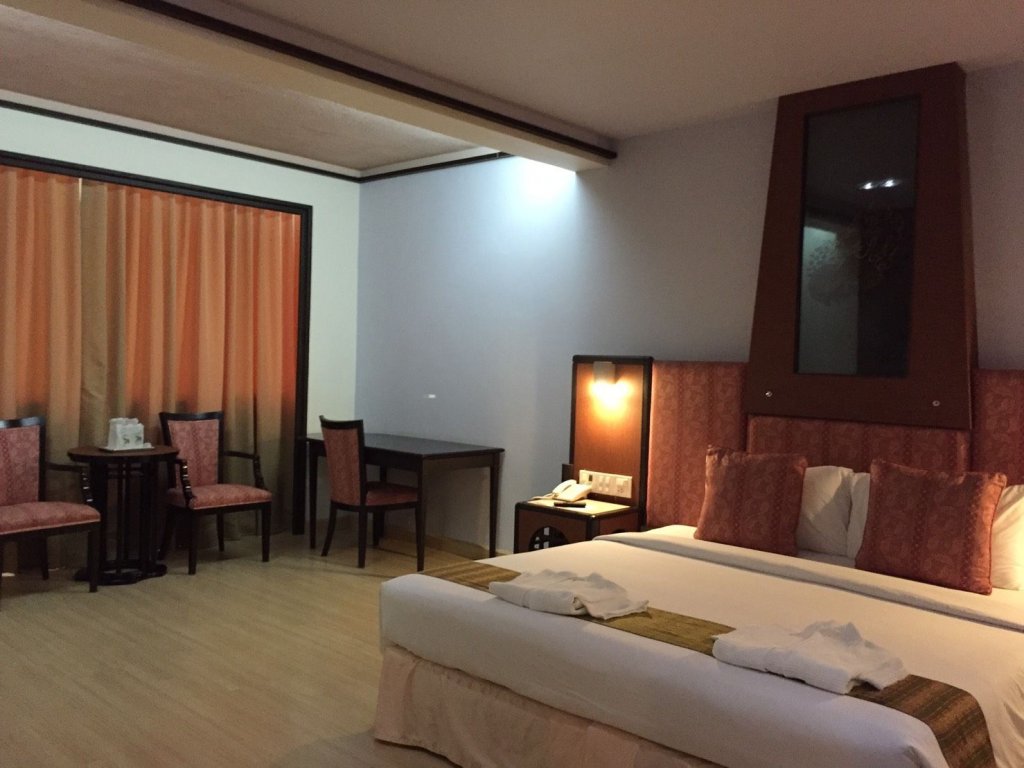 Фото BP Grand Tower Hotel