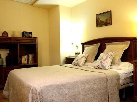 Фото Hostal Arriazu