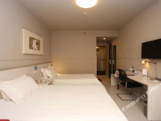 Фото Jinjiang Inn Chendu Sport University