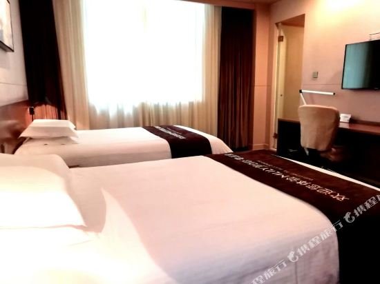 Фото Jinjiang Inn Select Xining West Wusi Road New Hualian Square