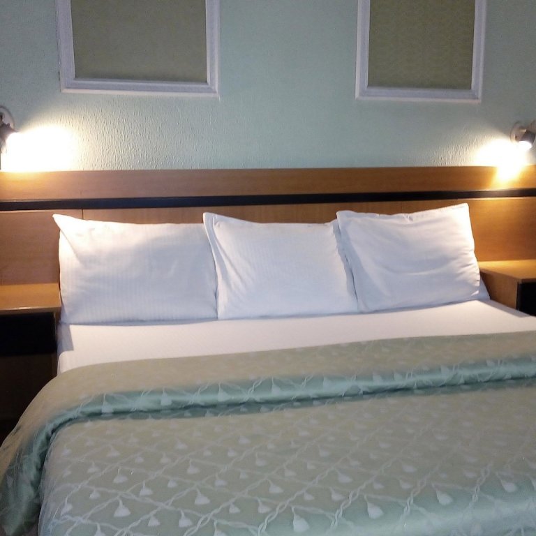 Фото The Grosvenor Suite