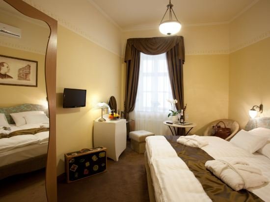 Фото Barokk Hotel Promenád Gyor