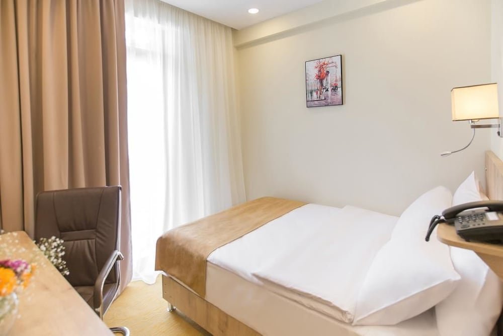 Фото Bridge Hotel Tbilisi