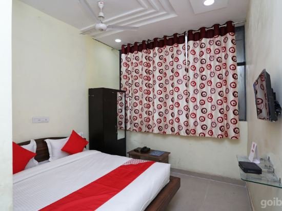 Фото Oyo 19858 Kanha Palace