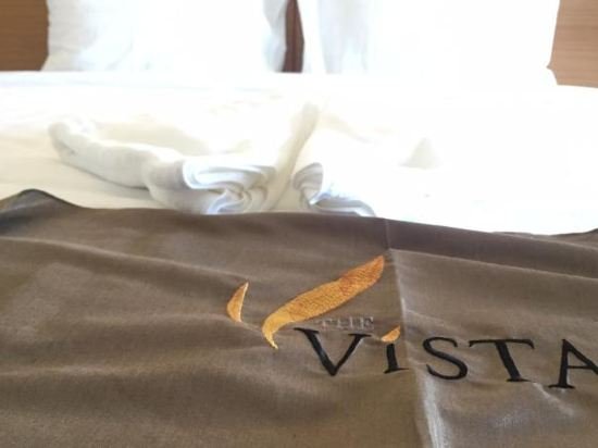 Фото The Vista Hotel