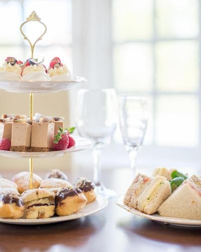 Фото Woodcote Hotel