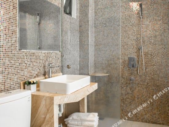 Фото Seven Seas Hotel and Apartment